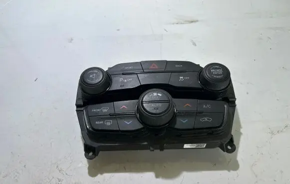 Dodge Challenger Climate control unit P68188878AB 93060381
