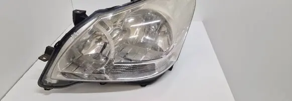 Toyota Verso Headlight/headlamp 811700F090