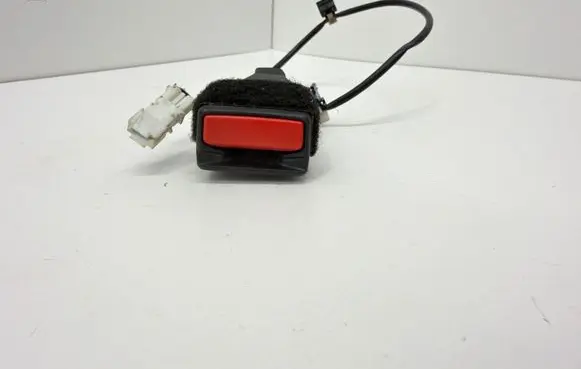 Tesla Model 3 Front seatbelt buckle 7394926 9560400567 308927100