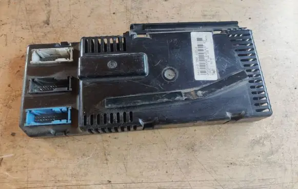 BMW 5 E34 Air conditioning/heating control unit 641183901224 83901224