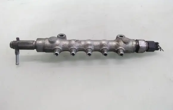 Fuel main line pipe