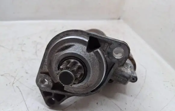 Skoda Octavia Mk1 (1U) Starter motor 1005831308