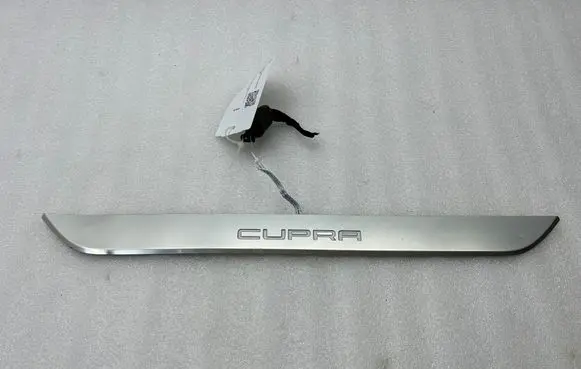 Front sill trim cover