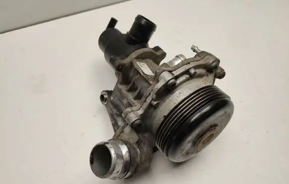 Mercedes-Benz B W246 W242 Water pump A6512000501