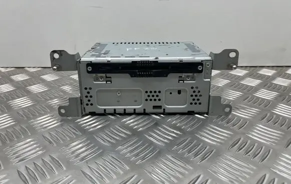 Ford Fusion II Radio/CD/DVD/GPS head unit DS7T19C107BK