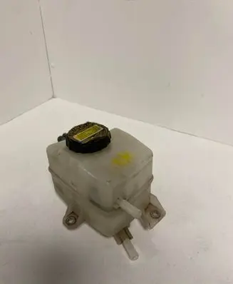 Lexus RX 450H Brake fluid reservoir 240400