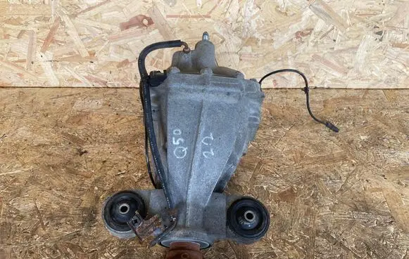 Infiniti Q50 Rear differential E825C