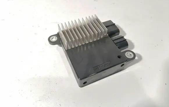 Lexus RX 450H Coolant fan relay 8925726020