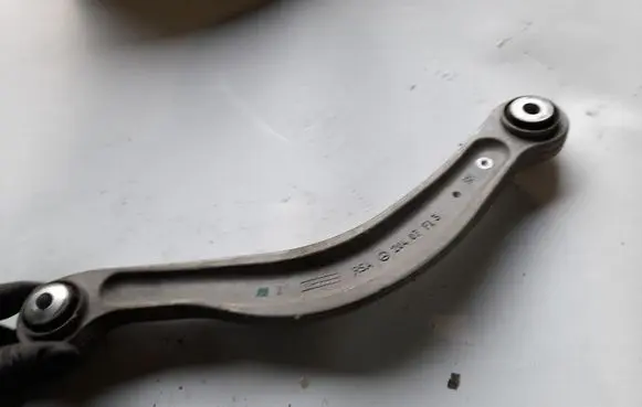 Mercedes-Benz E A207 Rear control arm 20407