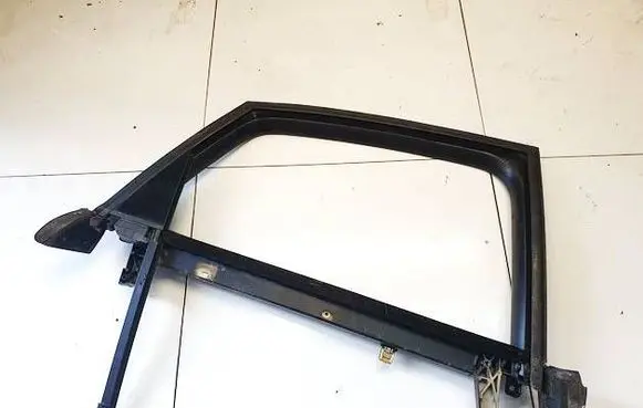 Audi A4 S4 B6 8E 8H Rear door window/glass frame 