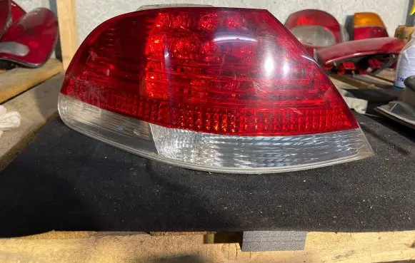 BMW 7 E65 E66 Rear/tail lights 6937235 325003A2