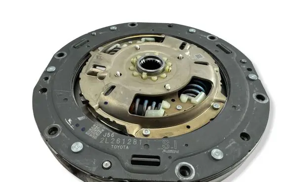 Toyota Yaris XP210 Clutch pressure plate 2L261281