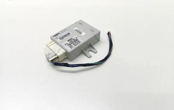 BMW 5 F10 F11 Air suspension control unit module (rear) 6857943 685794301 37146857943