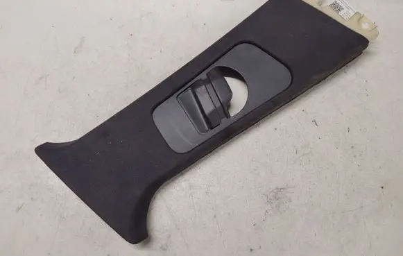 BMW 3 E46 (B) pillar trim (top) 8193780