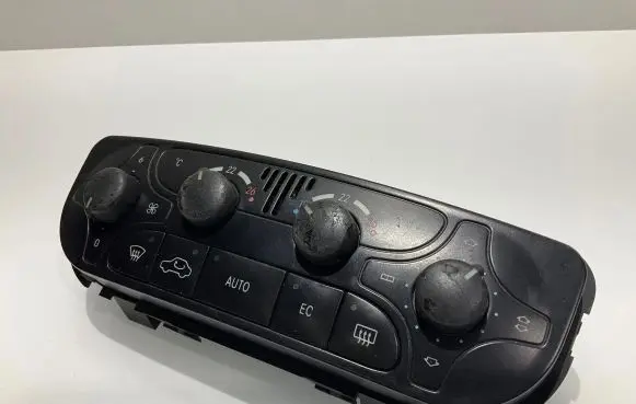 Mercedes-Benz C W203 Climate control unit A2038300785 C117318 9140010479