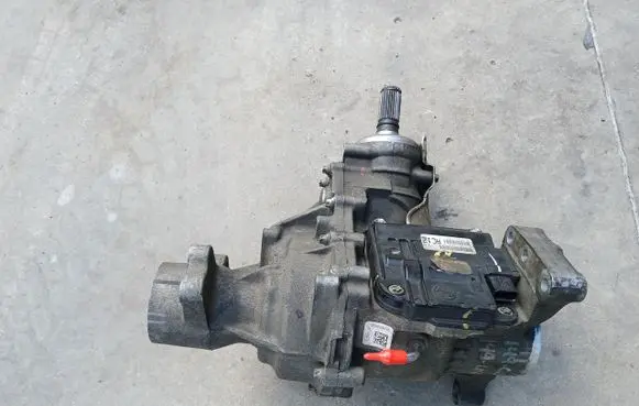 Jeep Cherokee KL Gearbox transfer box case 68333254AC