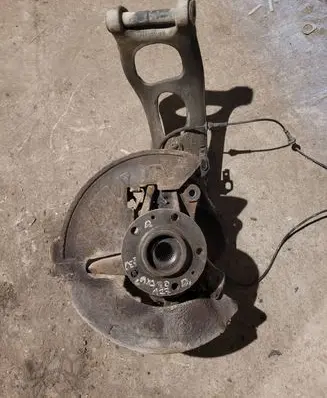 Citroen C5 Front wheel hub spindle knuckle