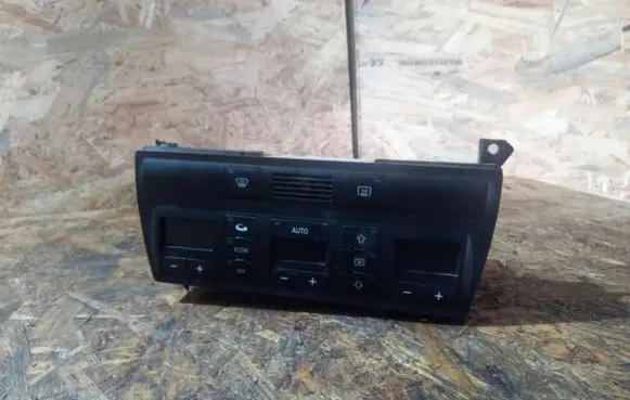Audi A6 S6 C5 4B Climate control unit 4B0820043F 5HB00760404