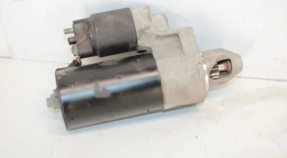 Mercedes-Benz Vito Viano W639 Starter motor 0001115005 1005821904