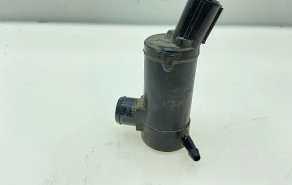 Subaru Legacy Windscreen/windshield washer pump 86611AG00A 86611AG01A 86611AG