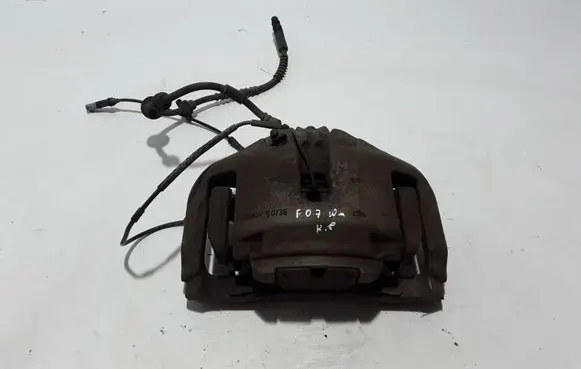 BMW 5 GT F07 Front brake caliper 6786817