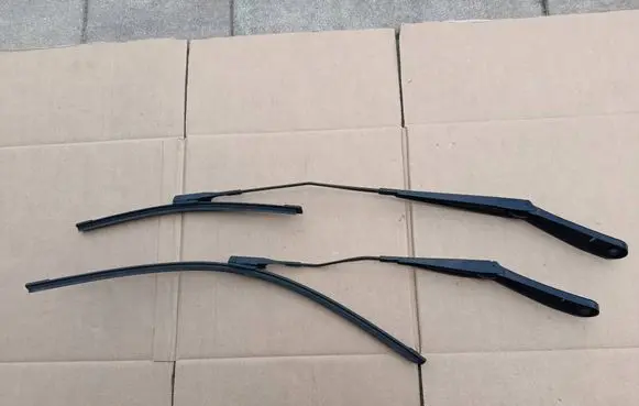 BMW X1 F48 F49 Front wiper blade arm 7360515