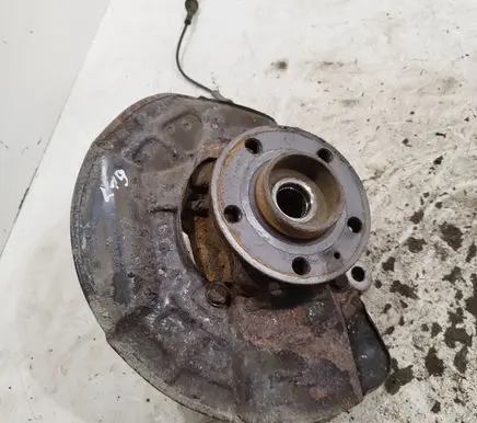 Volvo XC90 Front wheel hub spindle knuckle