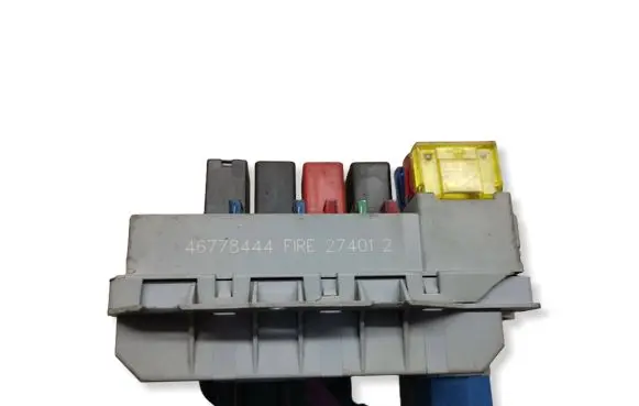 Fiat Punto (188) Fuse module 46778444