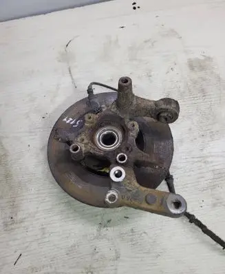 Rear wheel hub