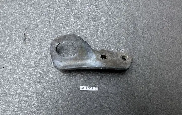 Nissan Patrol Y61 Engine mounting bracket 10006V7201