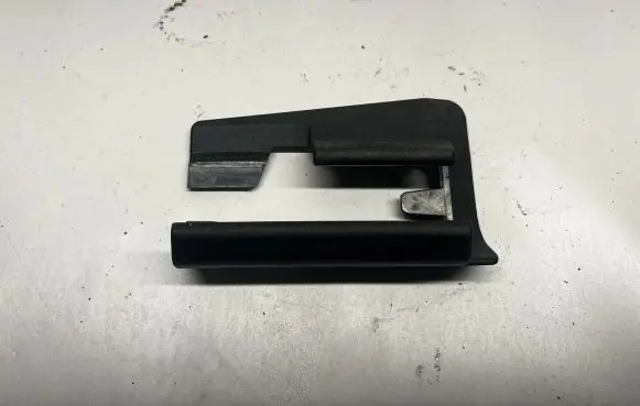 Mercedes-Benz CLS C218 X218 Front door seat control surround trim A2059191200