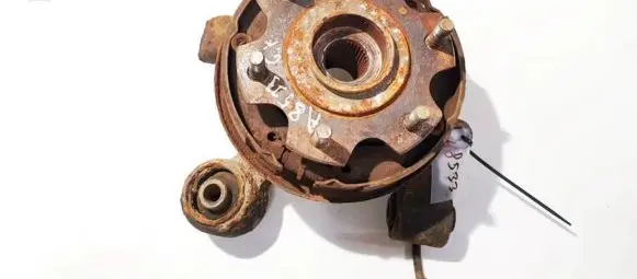 Mitsubishi Pajero Rear wheel hub