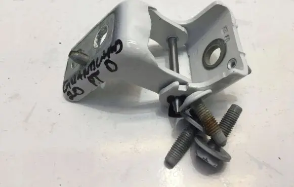 Opel Grandland X Rear door lower hinge