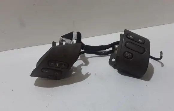 Lexus RX 300 Steering wheel buttons/switches PBTG30