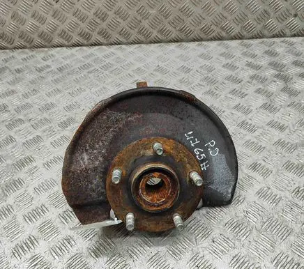 Mitsubishi Lancer Front wheel hub 3870A012