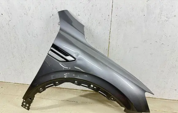 Renault Arkana Fender 631005451R
