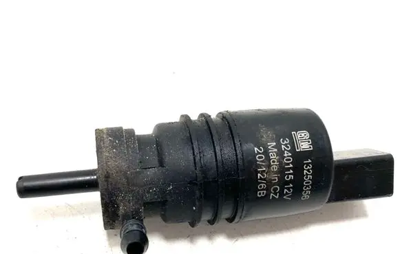 Chevrolet Volt I Windscreen/windshield washer pump 13250356 3240115