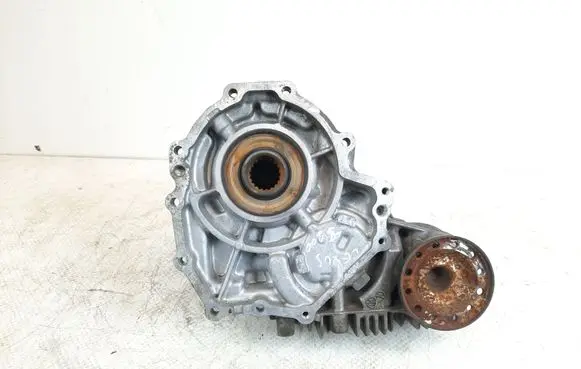 Gearbox transfer box case