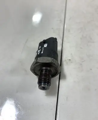 Fuel pressure sensor