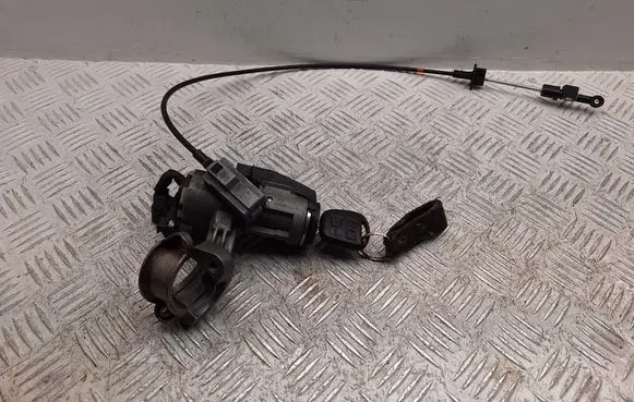 Toyota Corolla E120 E130 Ignition lock 8978302020 45020024