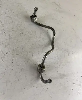 Citroen C5 Fuel injector supply line/pipe 