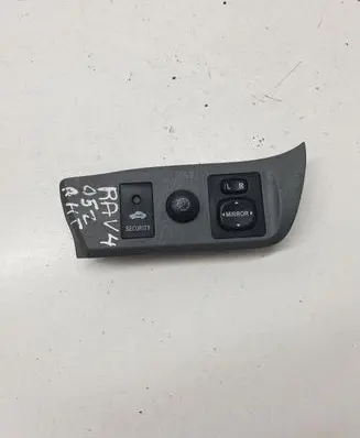 Toyota RAV 4 (XA20) Wing mirror switch 5544642010