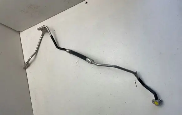 Audi A4 S4 B9 Air conditioning (A/C) pipe/hose 8W1816720