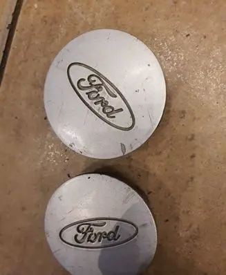 Ford Escort Original wheel cap 86AB1000AA G82520