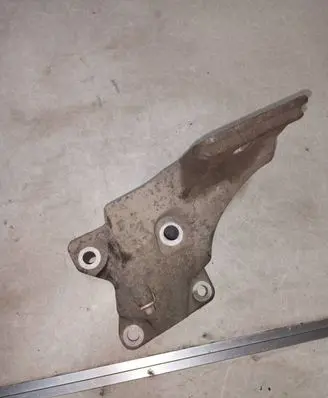 Land Rover Range Rover Sport L320 Engine mounting bracket 4H226037AA KKU500590 C9A2A