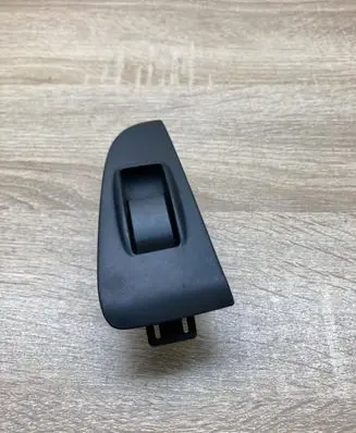 Toyota Avensis T250 Electric window control switch 7427105020