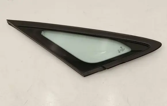 BMW 2 F45 Front triangle window/glass 7321944