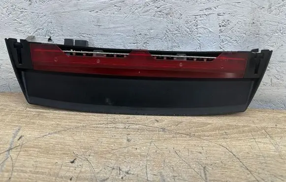 Audi A8 S8 D4 4H Third/center stoplight 4H0945097A 45501 45502