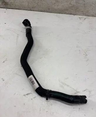 BMW 4 F32 F33 Engine coolant pipe/hose 7648644