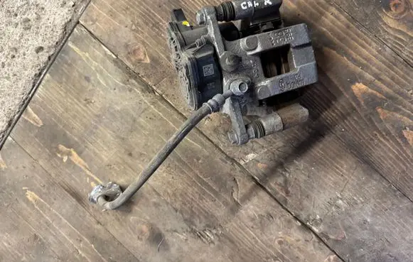 Hyundai Kona II Rear brake caliper HF1R E95